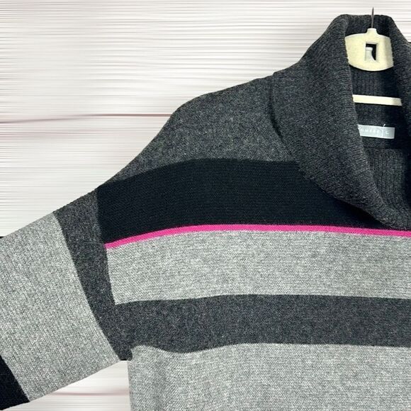 InCashmere Women’s Gray Magenta Black Striped Cashmere Sweater Turtleneck size L - Picture 4 of 12